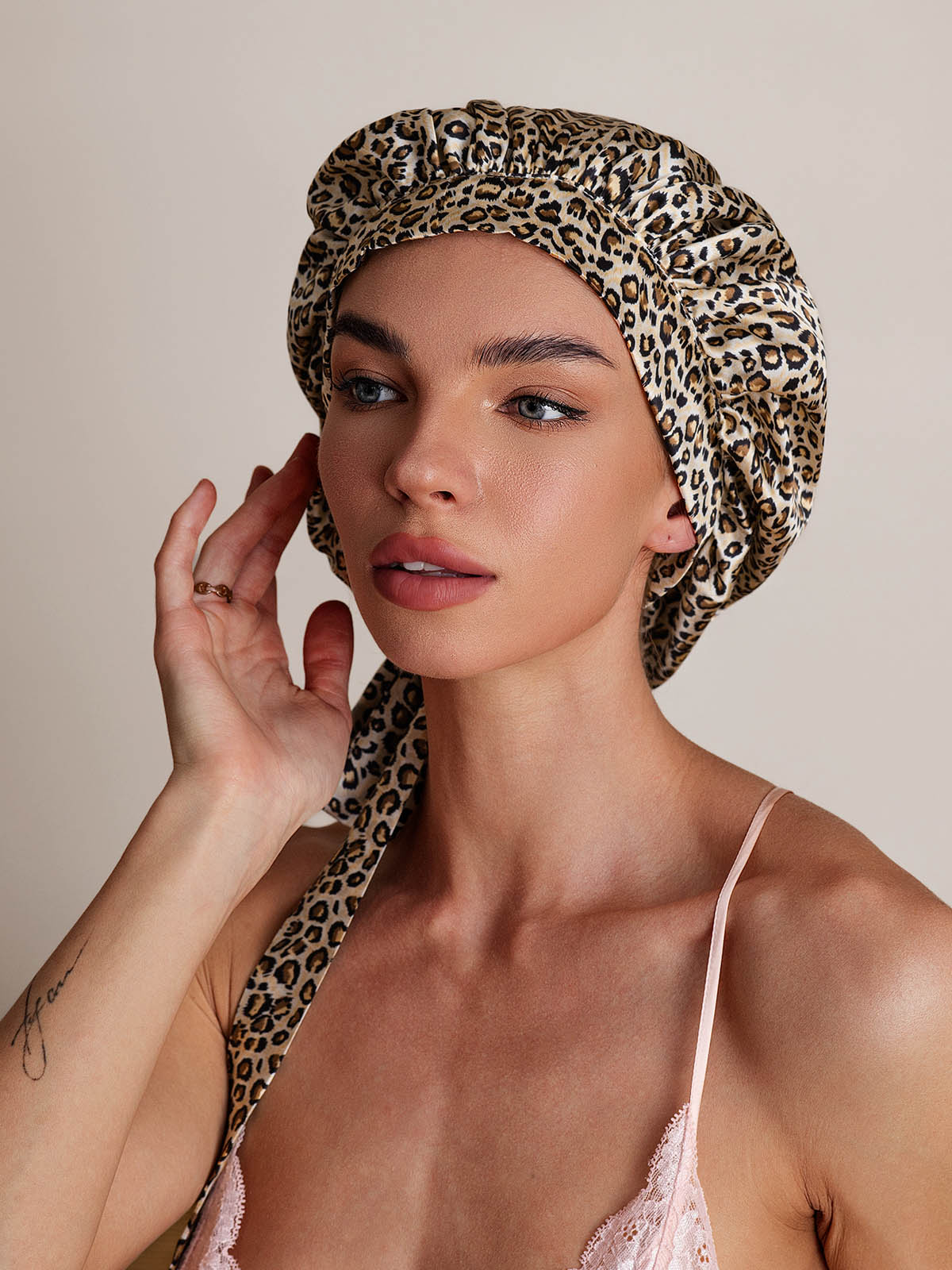 Pure silk Elegant Bonnet with Long Ribbons